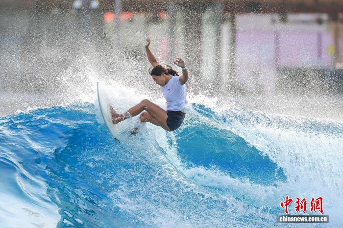 天顺娱乐：2026年全国人工冲浪池公开赛在海南万宁开赛